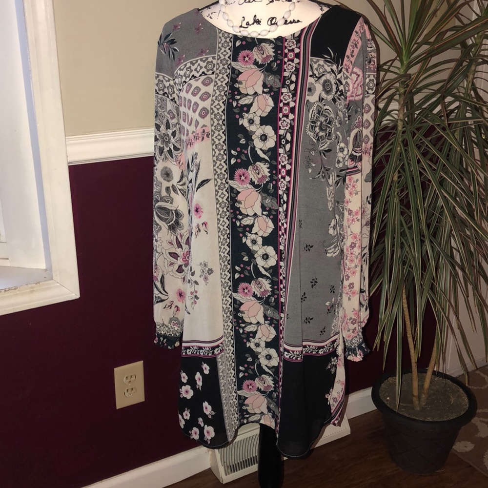 MUST GO! NWT - beautiful Maurice Dress M